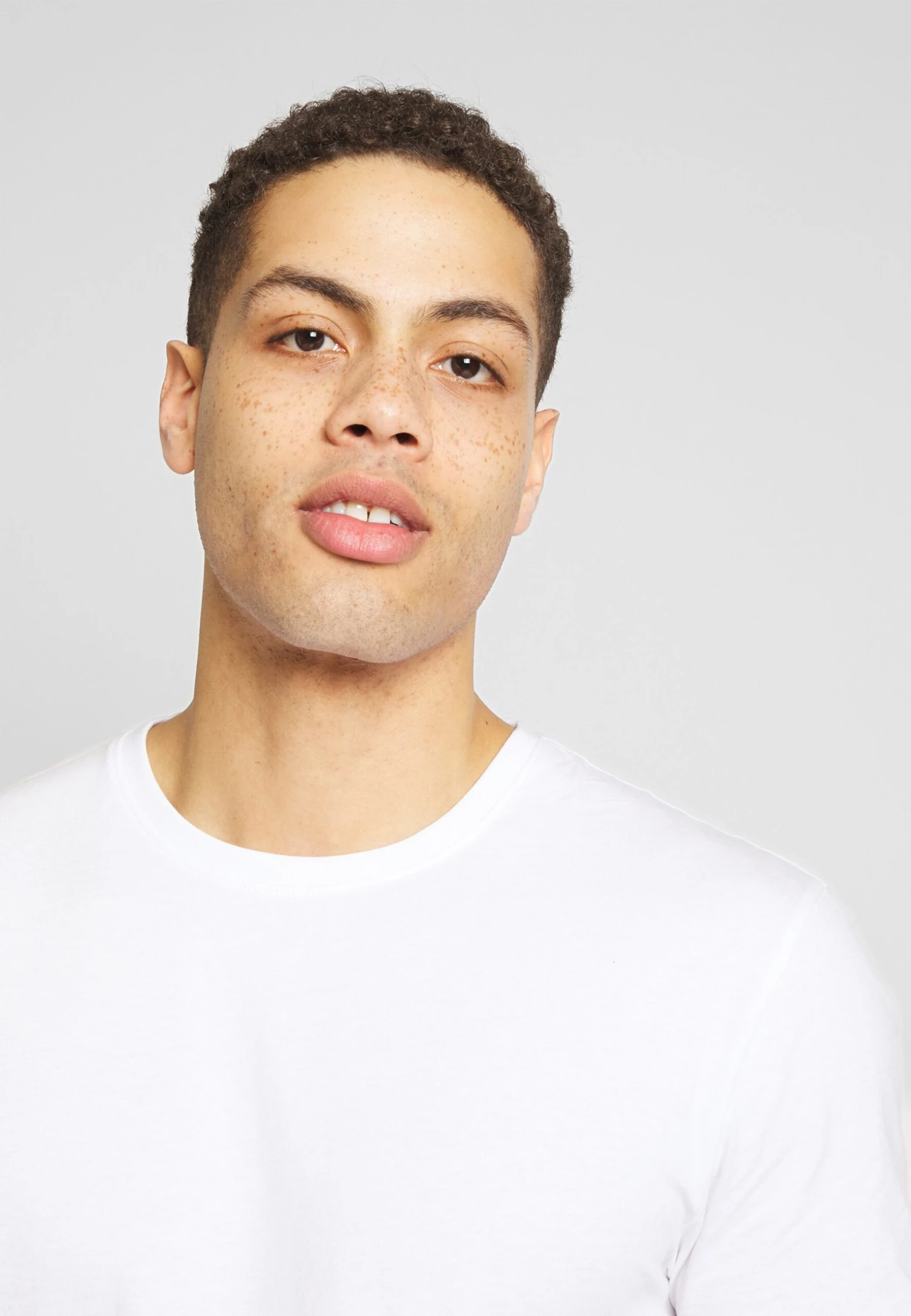 Pier One 3 Pack - T-Shirt Basic - White/Dark Blue/Red - Afbeelding 5